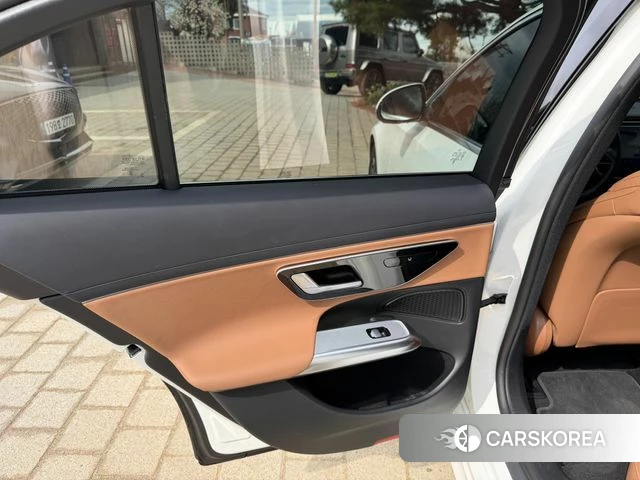 Mercedes-Benz E-Class W214 2024 Белый из Кореи, фото 2