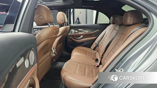 Mercedes-Benz E-Class W213 2019 Серый из Кореи, фото 2