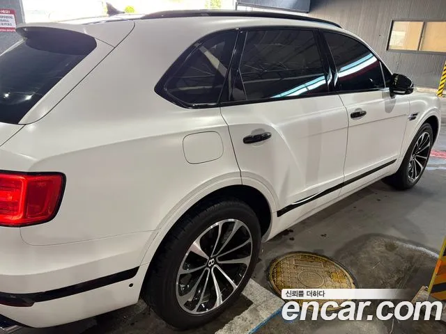 Bentley Bentayga 2020 Черный из Кореи, фото 2