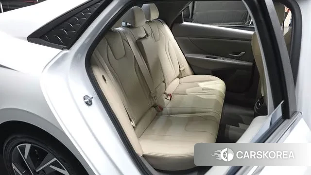 Hyundai The New Avante (CN7) 2025 Белый из Кореи, фото 2