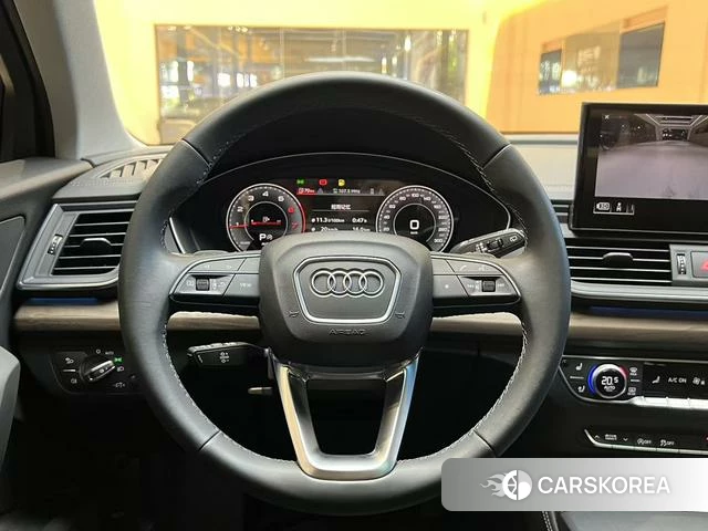 Audi Q5L 2022 Черный из Китая, фото 2