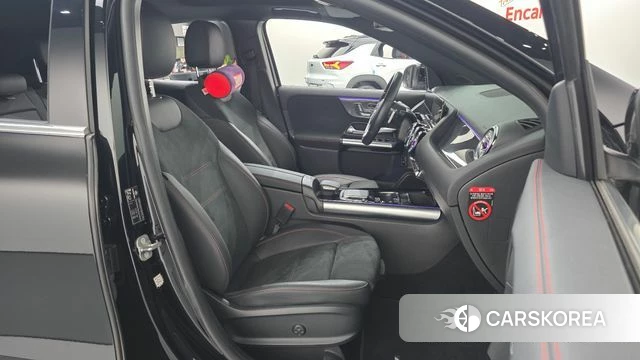 Mercedes-Benz GLA - Class H247 2023 Черный из Кореи, фото 2