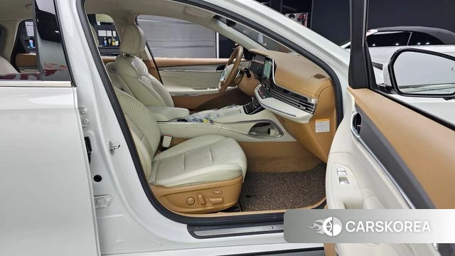 Hyundai The New Grandeur IG Hybrid 2021 Белый из Кореи, фото 2