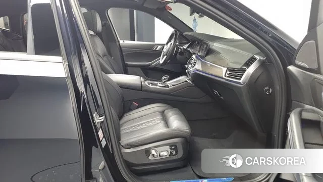 BMW X6 (G06) 2023 Черный из Кореи, фото 2