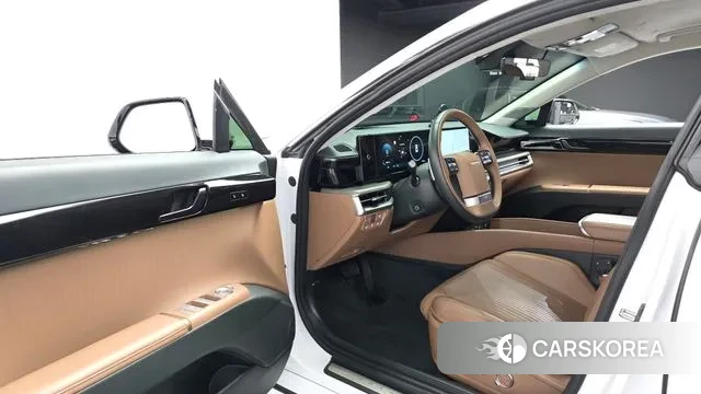 Hyundai Grandeur Hybrid (GN7) 2023 Белый из Кореи, фото 2