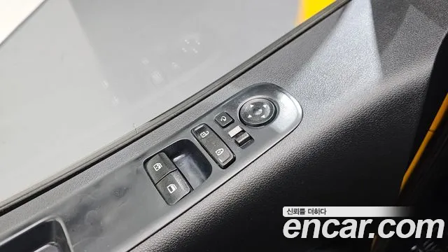 Hyundai Staria 2021 Желтый из Кореи, фото 2