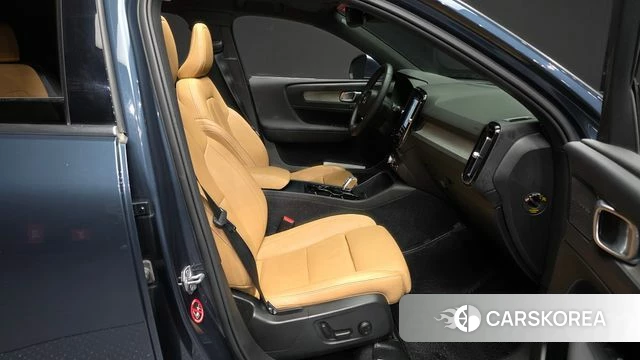 Volvo XC40 2021 Синий из Кореи, фото 2