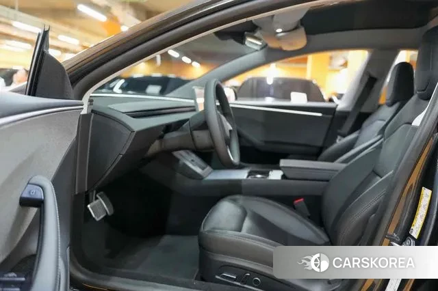 Tesla Model 3 2025 Серый из Кореи, фото 2