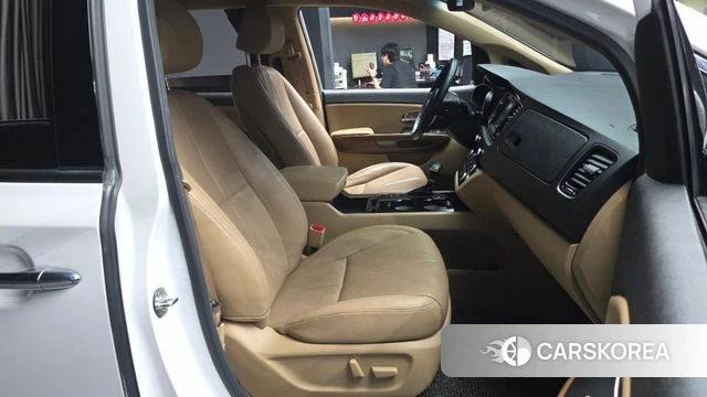 Kia All New Carnival 2018 Белый из Кореи, фото 2