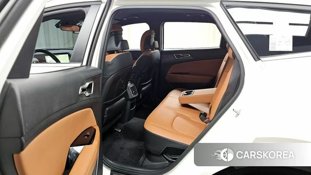 Kia Sportage 5th Generation Hybrid 2024 Белый из Кореи, фото 2