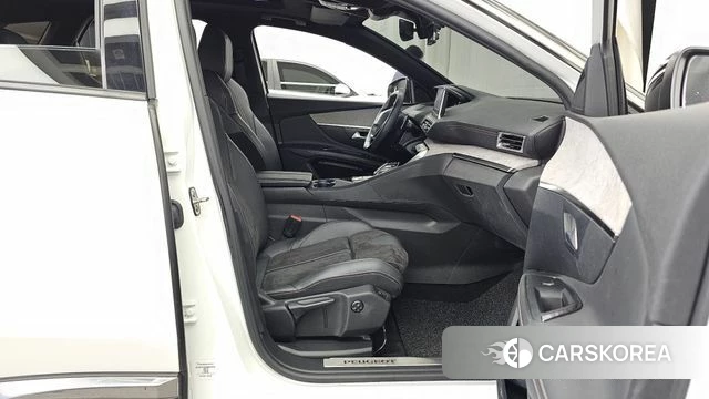 Peugeot 3008 second generation 2021 Белый из Кореи, фото 2