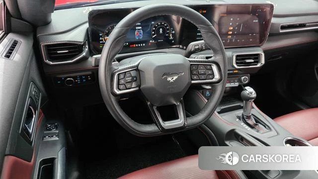 Ford Mustang 7th Generation 2024 Красный из Кореи, фото 2