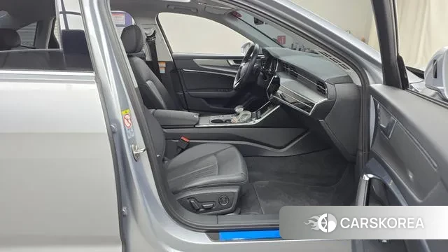 Audi A6 (C8) 2021 Серебряный из Кореи, фото 2