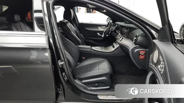 Mercedes-Benz E-Class W213 2022 Серый из Кореи, фото 2