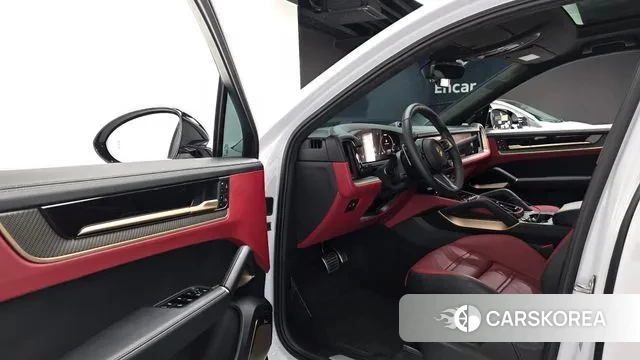 Porsche Cayenne (PO536) 2025 Белый из Кореи, фото 2