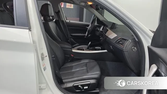 BMW 1 Series (F20) 2018 Белый из Кореи, фото 2