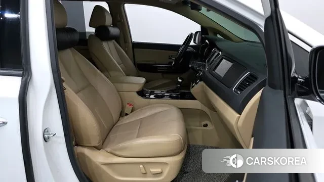 Kia The New Carnival 2018 Белый из Кореи, фото 2