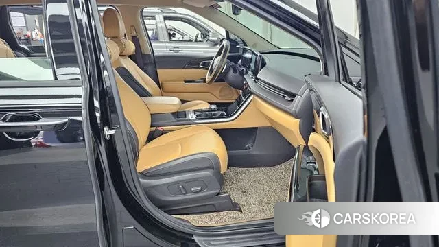 Kia Carnival 4th generation 2023 Черный из Кореи, фото 2