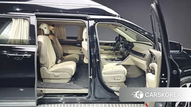 Kia Carnival 4th generation 2022 Черный из Кореи, фото 2