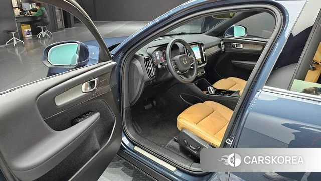 Volvo XC40 2021 Синий из Кореи, фото 2