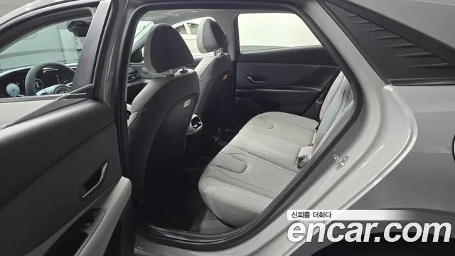 Hyundai Avante (CN7) 2022 Серебристо-серый из Кореи, фото 2