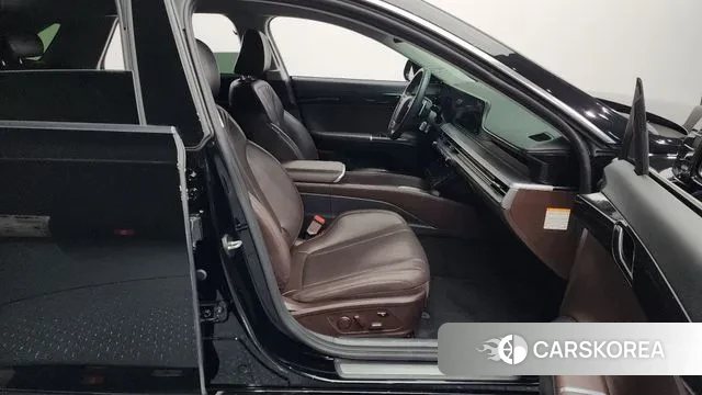 Hyundai Grandeur Hybrid (GN7) 2023 Черный из Кореи, фото 2