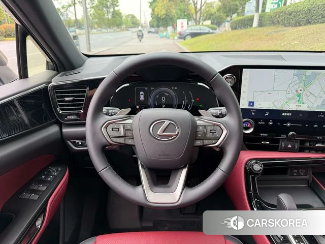 Lexus NX 2025 Серебристо-серый из Китая, фото 2