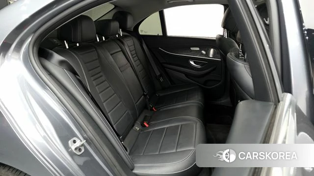 Mercedes-Benz E-Class W213 2019 Серый из Кореи, фото 2