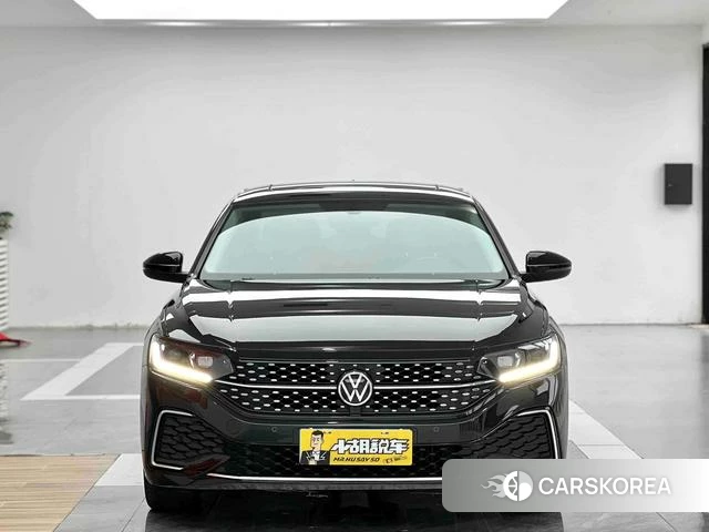 Volkswagen Passat 2025 Черный из Китая, фото 2