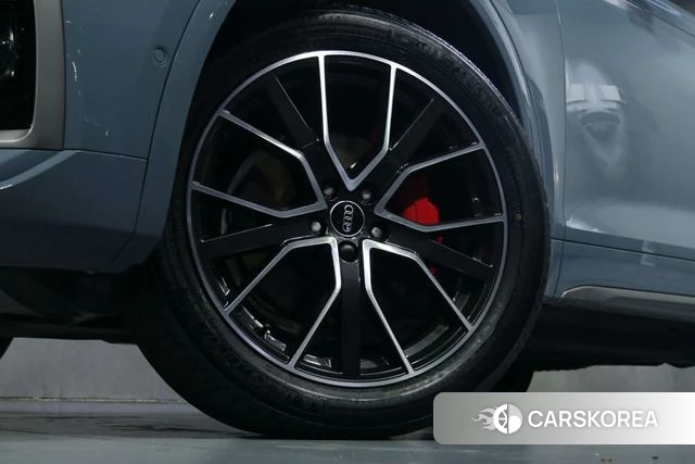 Audi Q5L 2021 Синий из Китая, фото 2