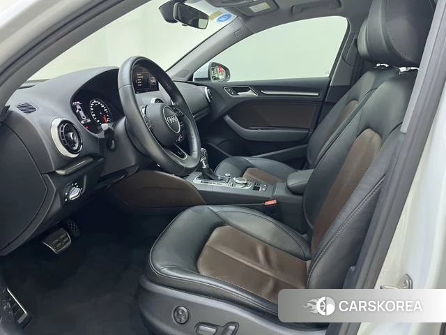 Audi A3 2018 Белый из Китая, фото 2