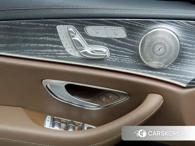 Mercedes-Benz E-Class W213 2022 Черный из Кореи, фото 2