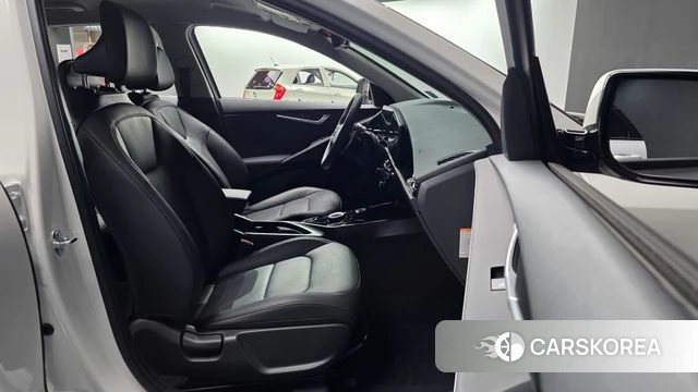Kia Di Ol Nu Niro 2025 Белый из Кореи, фото 2