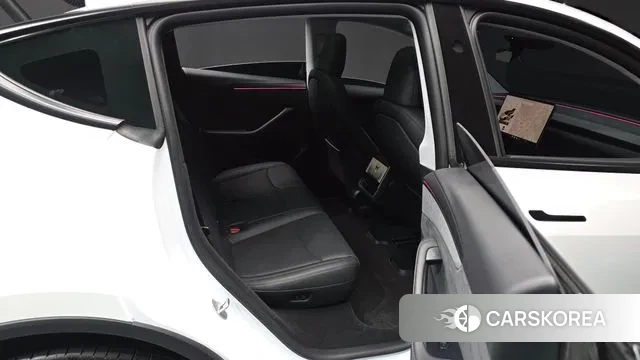 Tesla Model Y 2025 Белый из Кореи, фото 2