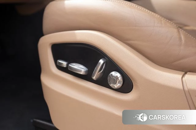 Porsche Cayenne (PO536) 2019 Серый из Кореи, фото 2