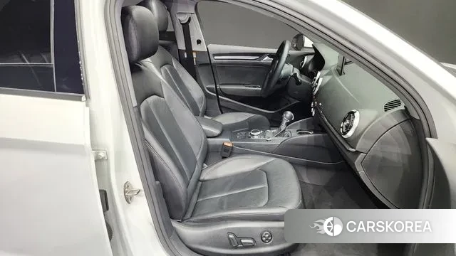Audi New A3 2018 Белый из Кореи, фото 2