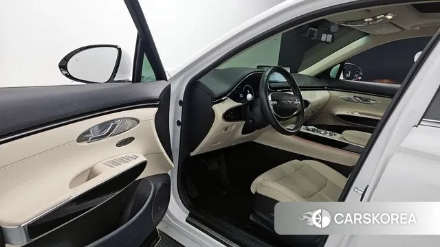 Genesis GV70 2022 Белый из Кореи, фото 2