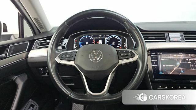 Volkswagen Passat GT (B8) 2022 Белый из Кореи, фото 2