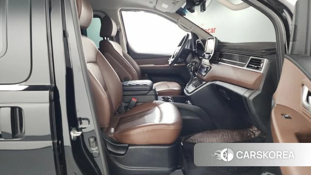 Hyundai The New Grand Starex 2019 Черный из Кореи, фото 2