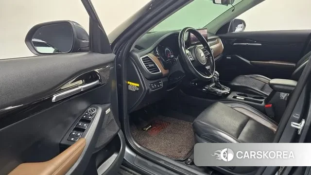 Kia Seltos 2020 Серый из Кореи, фото 2