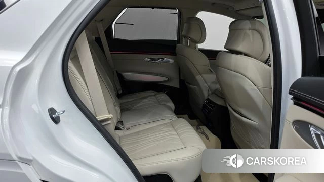 Genesis GV70 2024 Белый из Кореи, фото 2