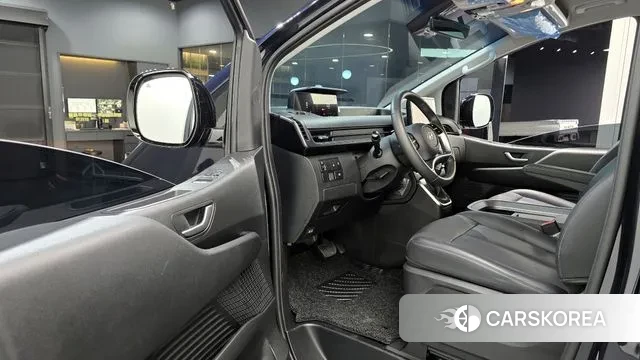 Hyundai Staria 2023 Синий из Кореи, фото 2