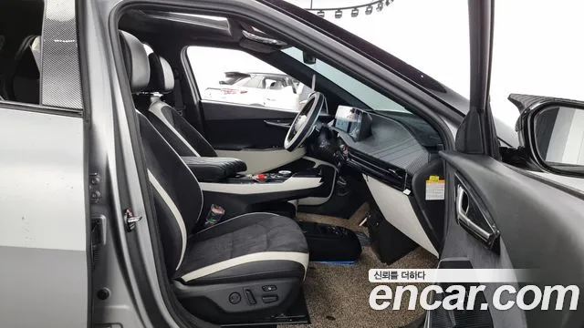 Kia EV6 2023 Серый из Кореи, фото 2