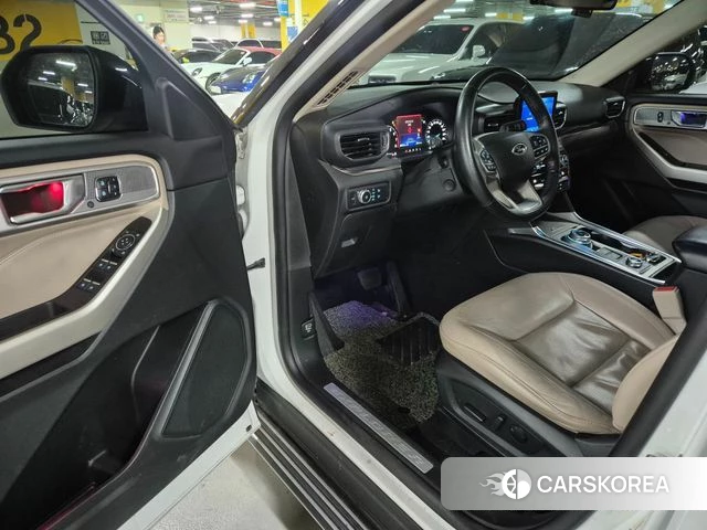 Ford Explorer 6th Generation 2021 Белый из Кореи, фото 2