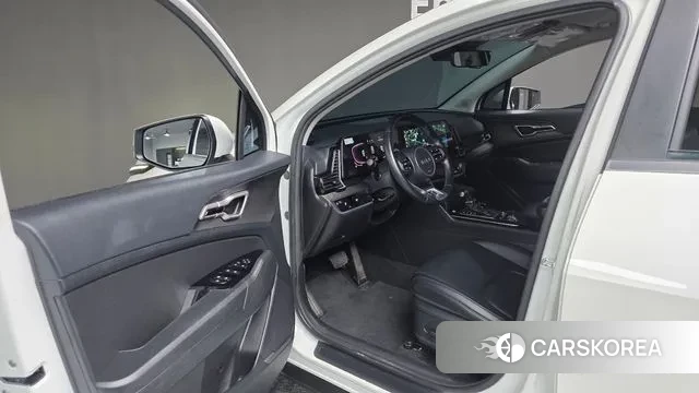 Kia Sportage 5th Generation 2023 Белый из Кореи, фото 2