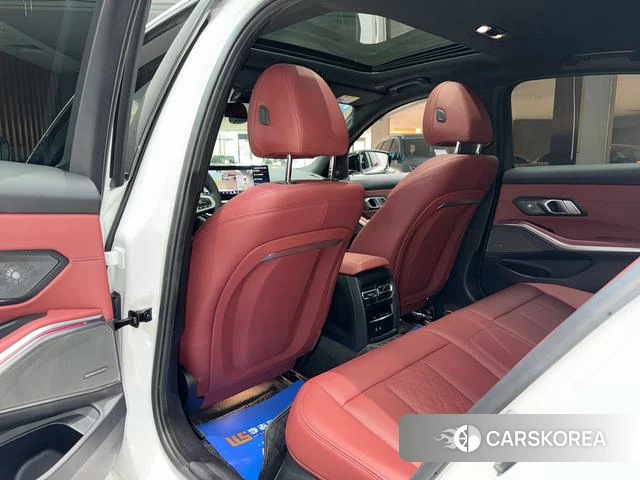 BMW 3 series 2025 Белый из Китая, фото 2