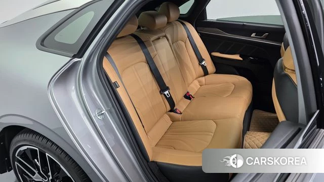 Kia K5 3rd generation 2023 Серый из Кореи, фото 2