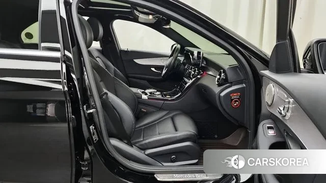 Mercedes-Benz C-Class W205 2020 Черный из Кореи, фото 2