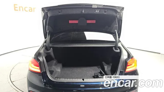 BMW 5 Series (G30) 2018 Черный из Кореи, фото 2