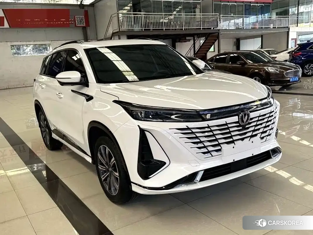 Chang'an Changan CS75PLUS 2026 Белый из Китая, фото 2